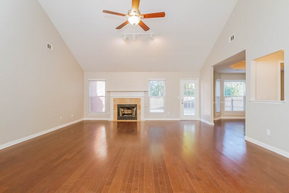 5033 Singing Hills Dr - Photo 2 of 16