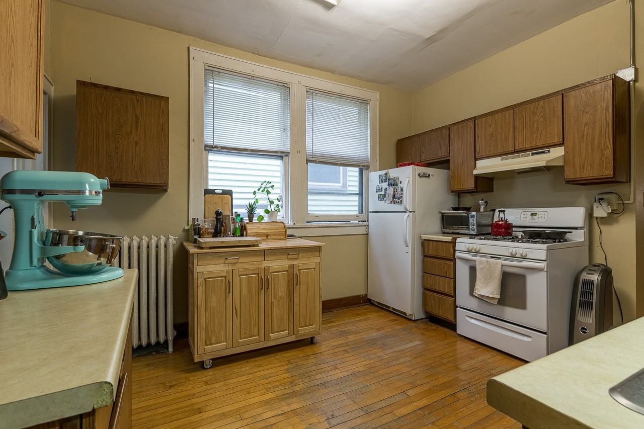 423 Washburn Pl #423 - Photo 3 of 11