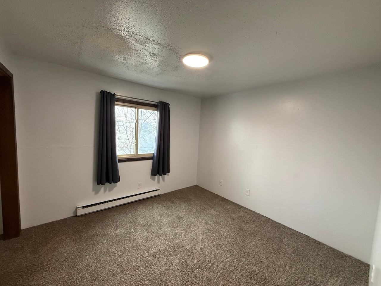 Crossroad Apartments - Photo 7 of 16