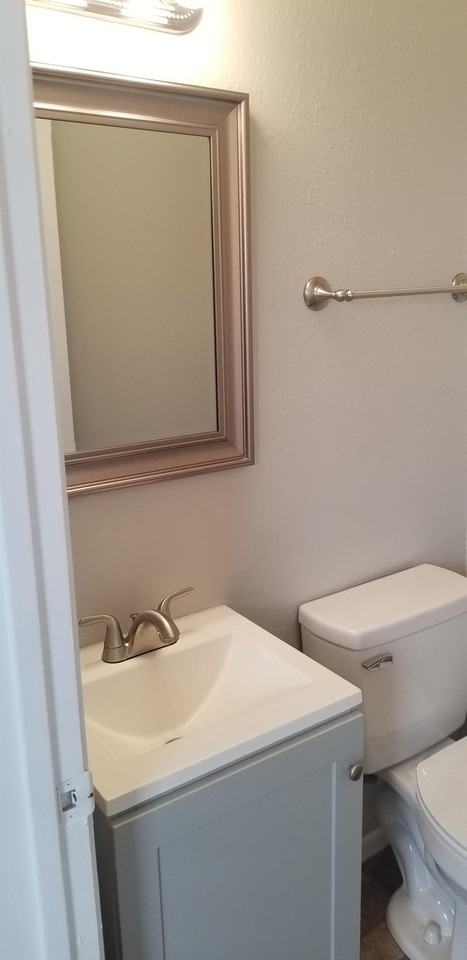 1109 Wales Dr #1 - Photo 4 of 11