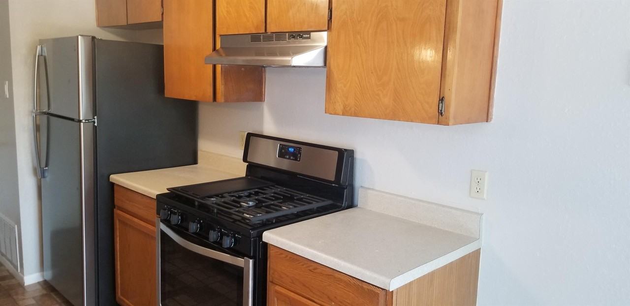 1109 Wales Dr #1 - Photo 7 of 11