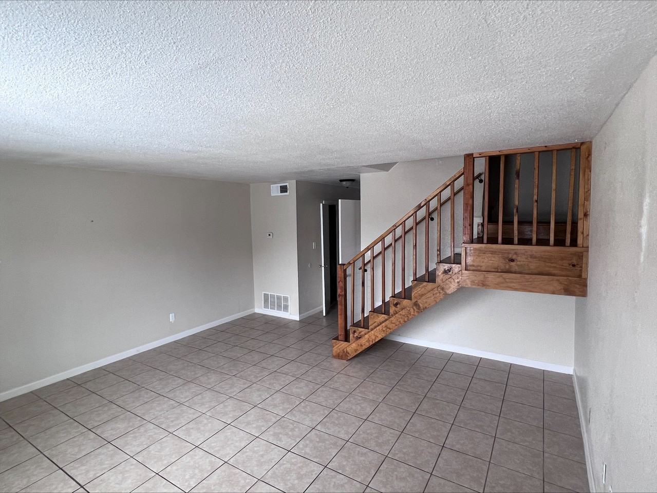 500 Sinclair Dr #1 - Photo 2 of 13