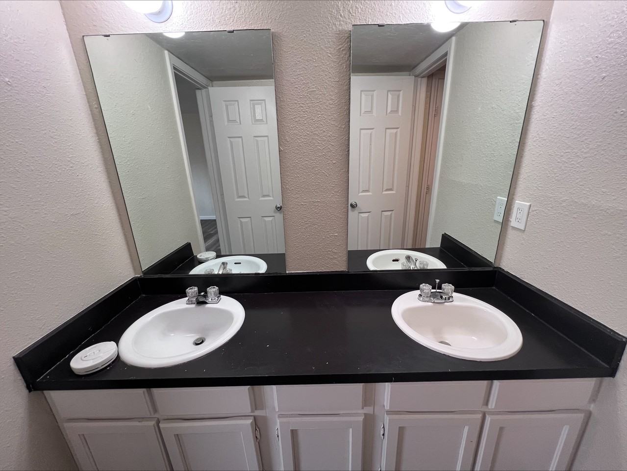 500 Sinclair Dr #1 - Photo 7 of 13