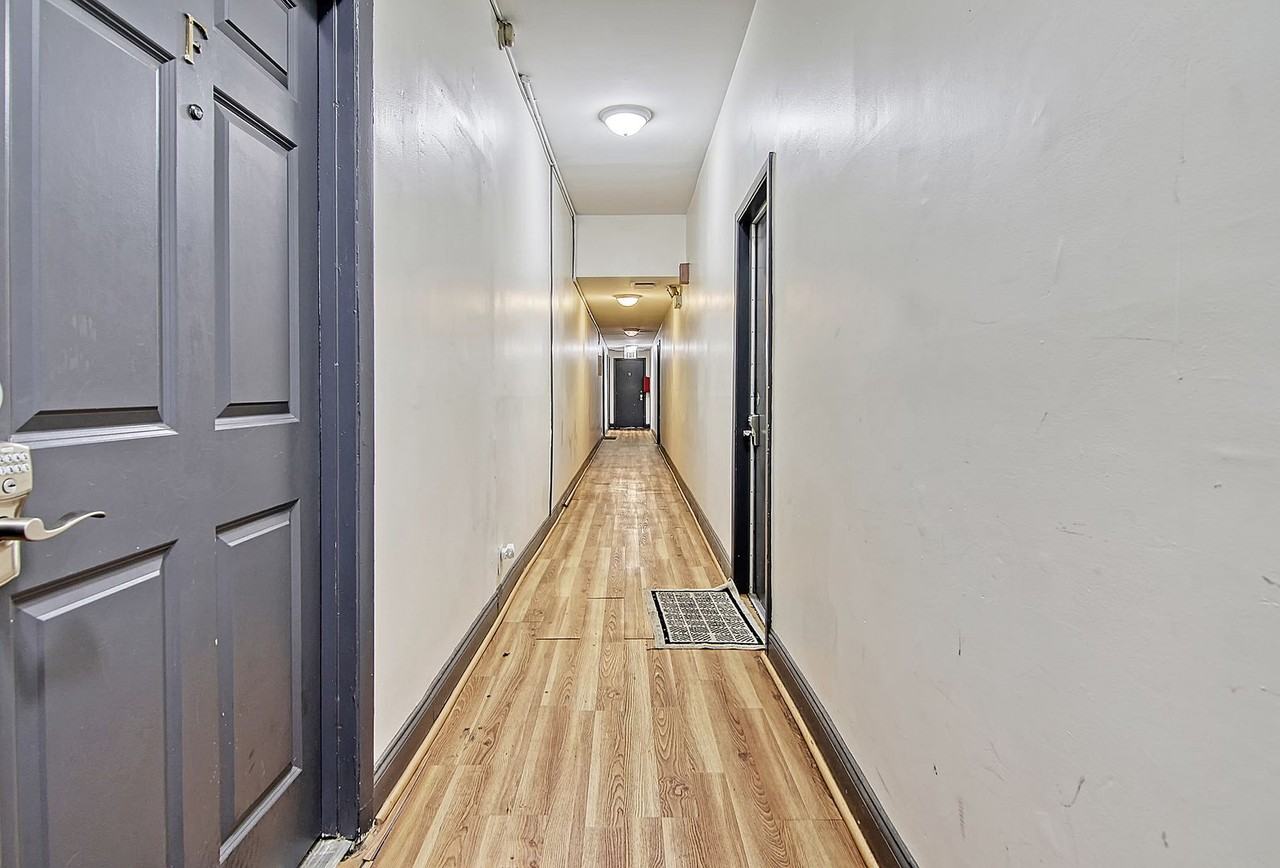 76 Nassau Street - Photo 6 of 18