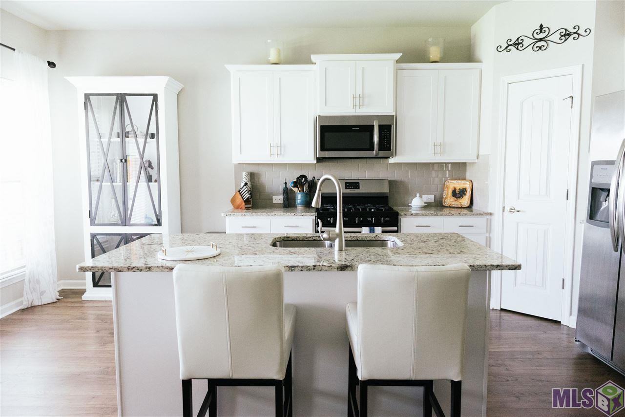 1254 Meridian Dr #1 - Photo 3 of 15