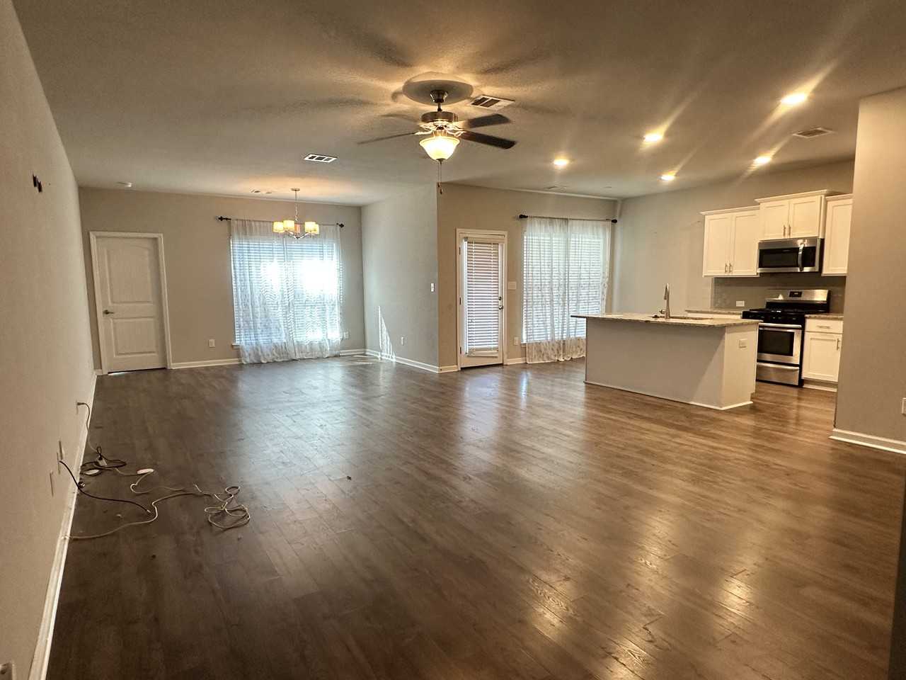 1254 Meridian Dr #1 - Photo 5 of 15