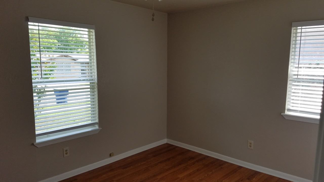 418 Cottonwood Dr #1 - Photo 7 of 14