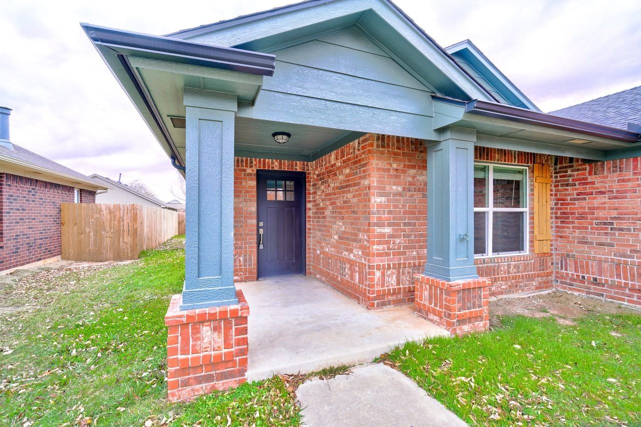 2809 Frost Ln #1 - Photo 2 of 39