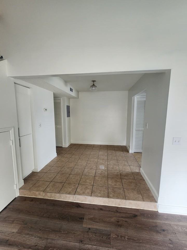 3103 Rio Grande Trl #1 - Photo 4 of 23