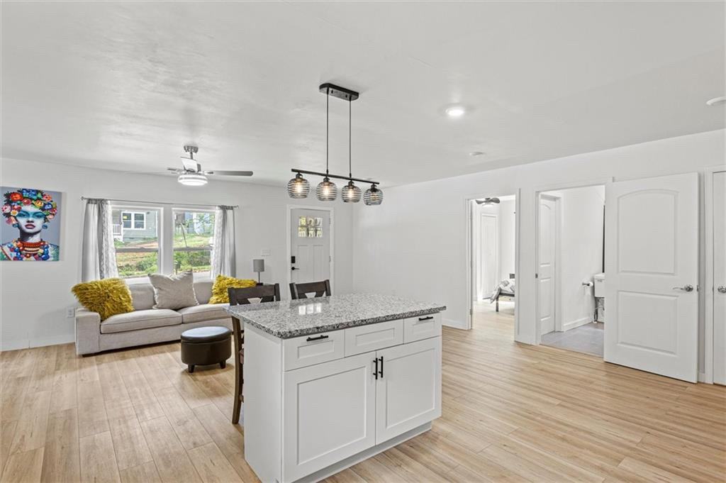 1077 Peeples St Sw - Photo 7 of 36