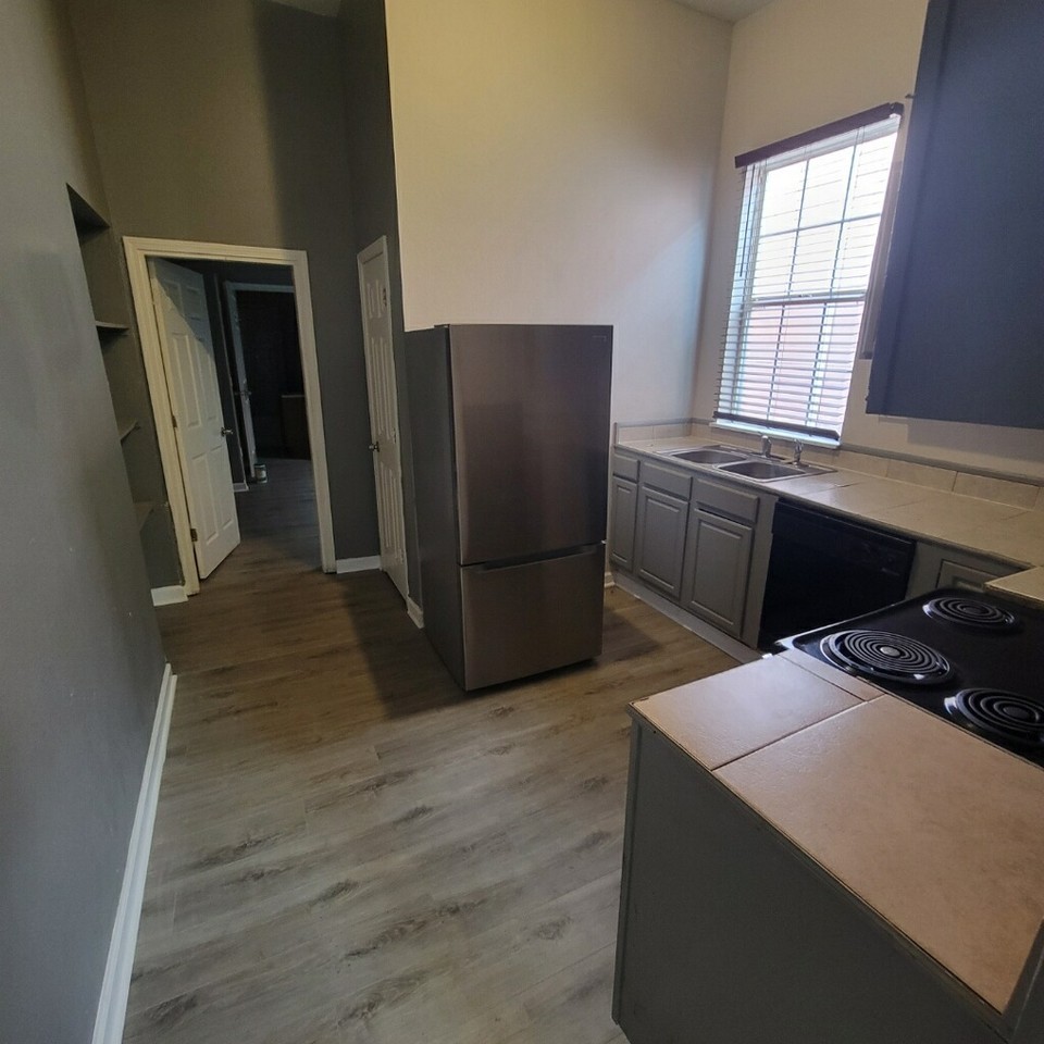 2719 S Liberty St #2719 - Photo 2 of 8