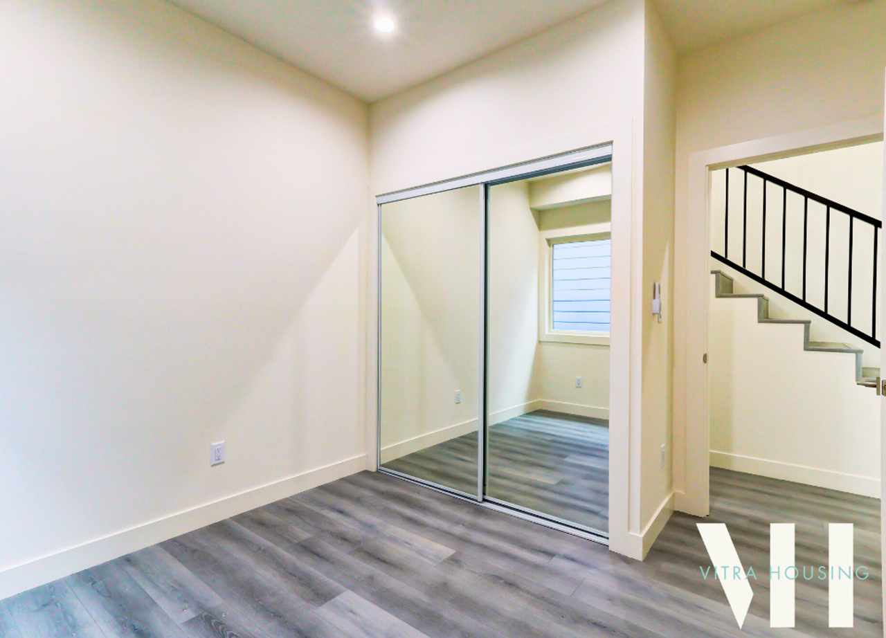 1030 West Apartments: Two, Four, & Five Bedrooms Near USC Campus! - Photo 5 of 33