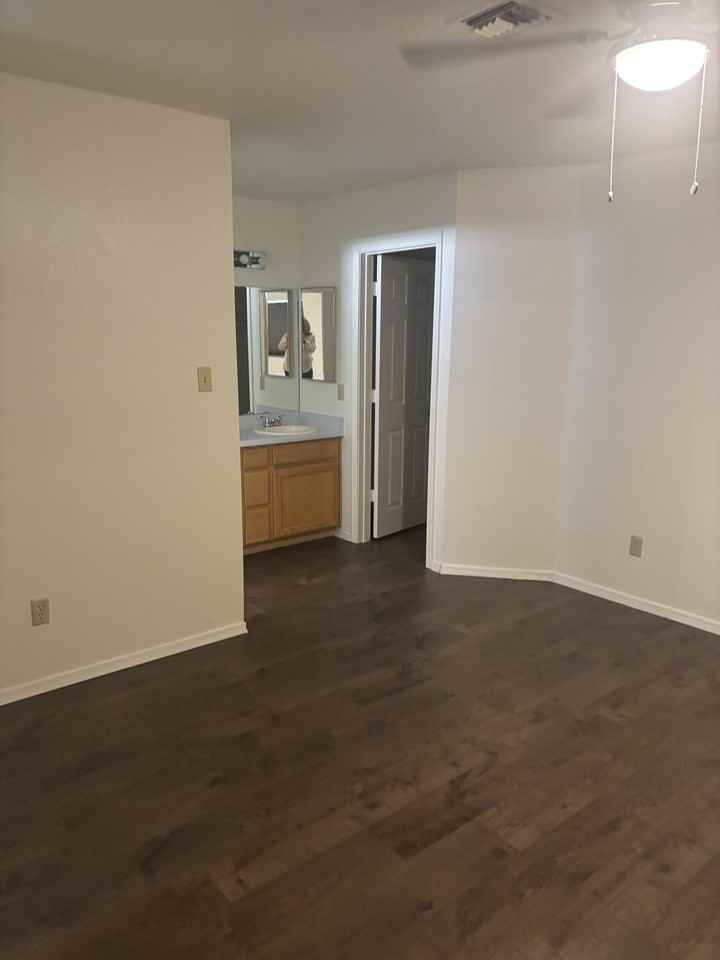 2605 W 12th Pl #2605 - Photo 4 of 12