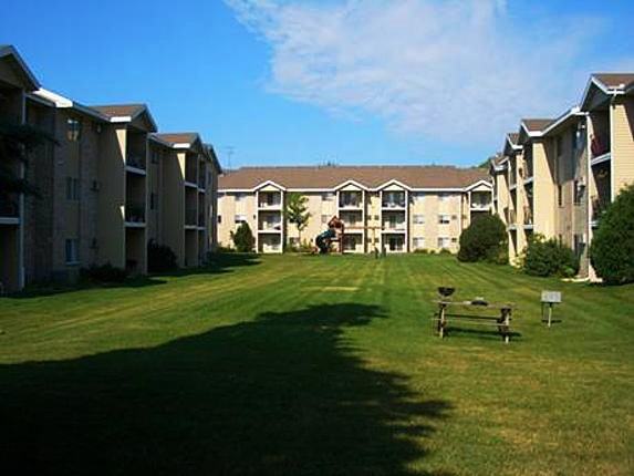 913 6th Ave Ne - Photo 5 of 5