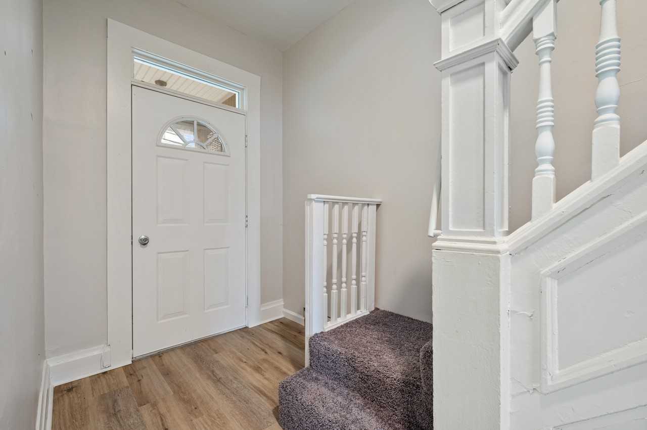 134 Wynoka St #1 - Photo 5 of 31