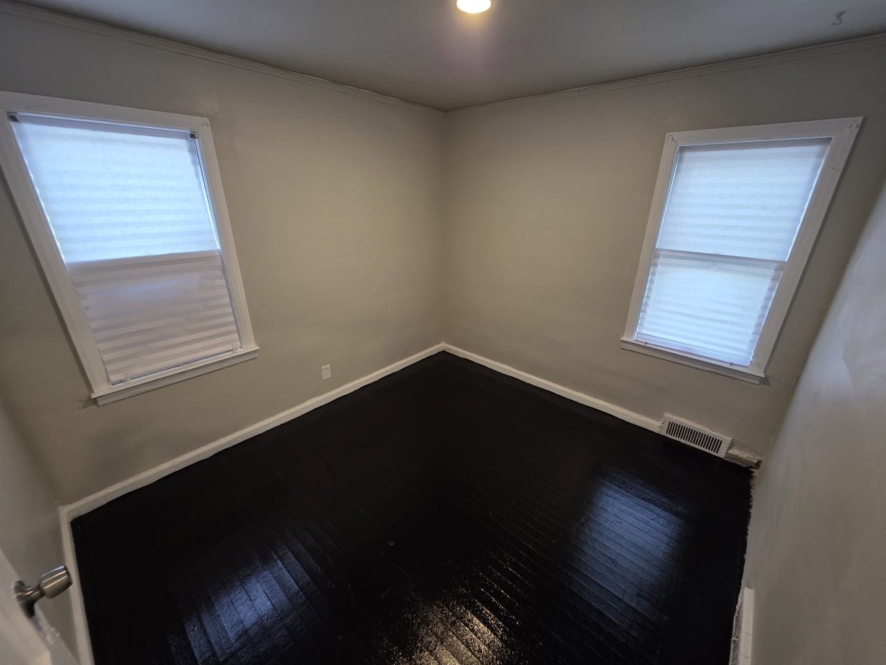 15825 Fairmount Dr #1 - Photo 4 of 22