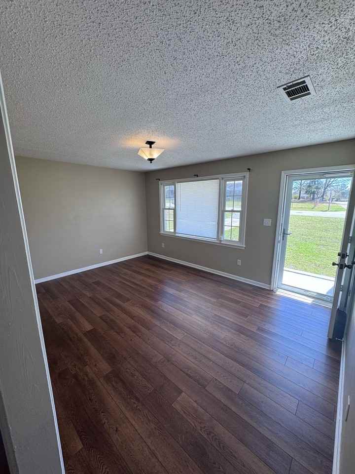 112 Ashcroft Dr #1 - Photo 7 of 11