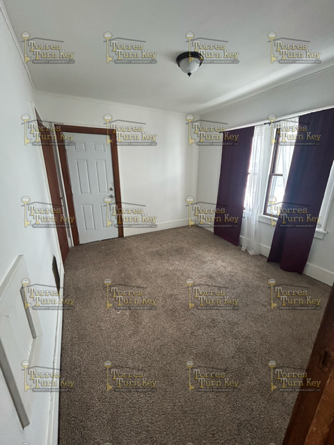 1405 Culver Rd #UP - Photo 4 of 8