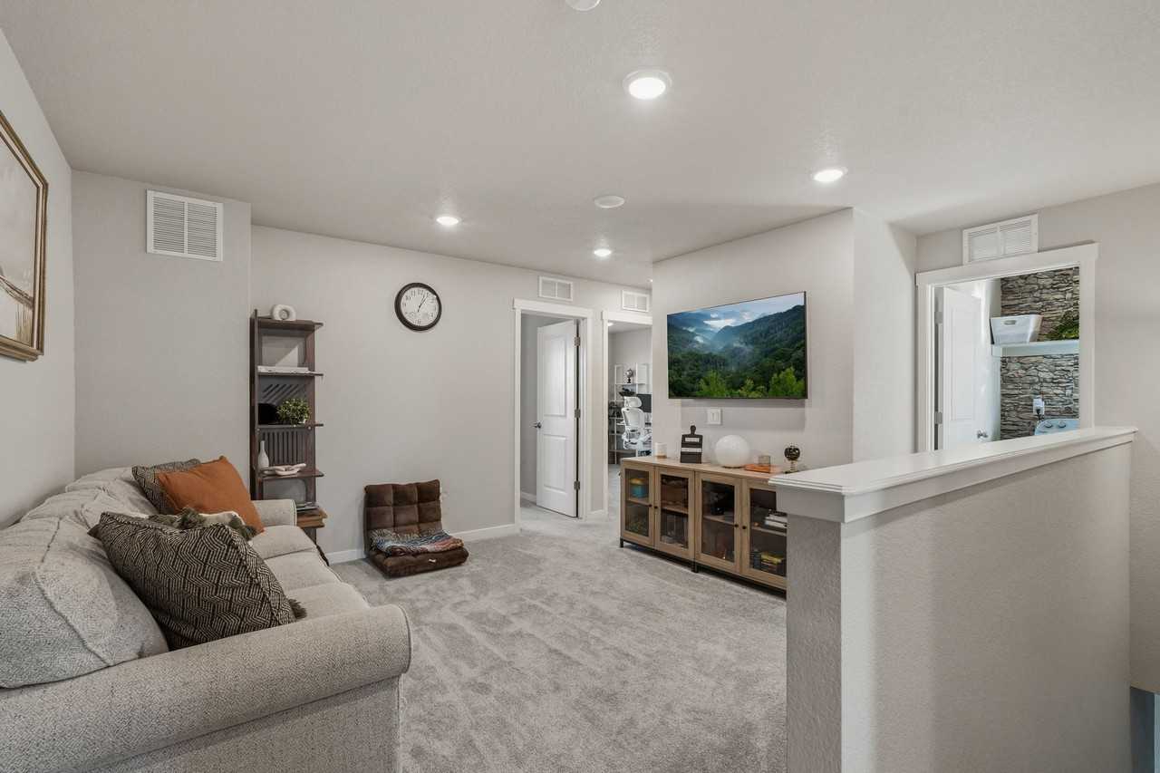 7816 Keebler Dr #1 - Photo 6 of 10