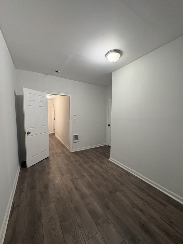 2542 Cecil B Moore Ave #2 - Photo 4 of 10