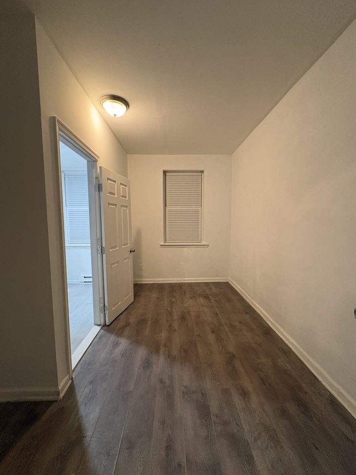 2542 Cecil B Moore Ave #2 - Photo 5 of 10