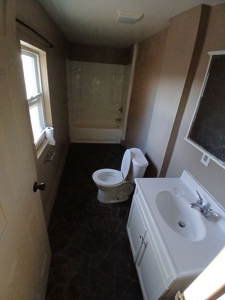 1248 Ferguson St #2 - Photo 7 of 7