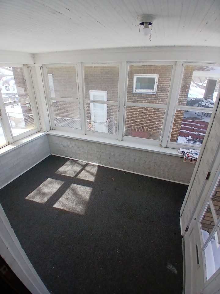 2305 Broadway #1 - Photo 3 of 10