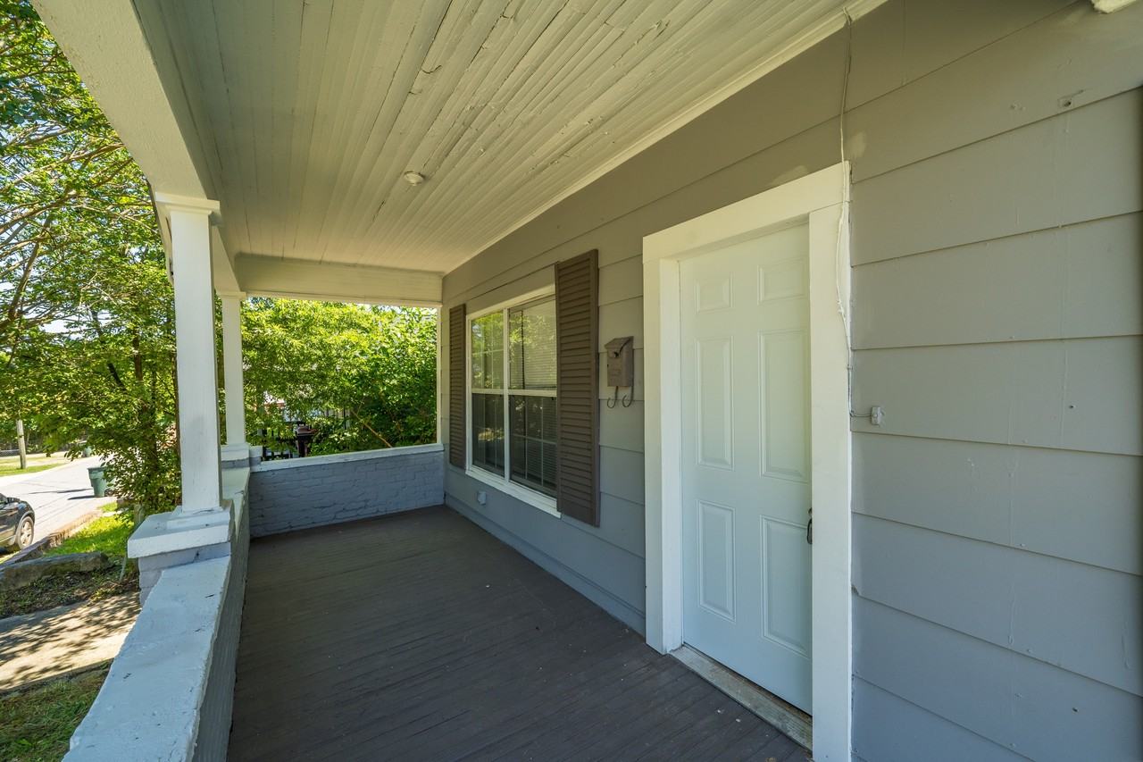 620 Moran St #1 - Photo 5 of 26