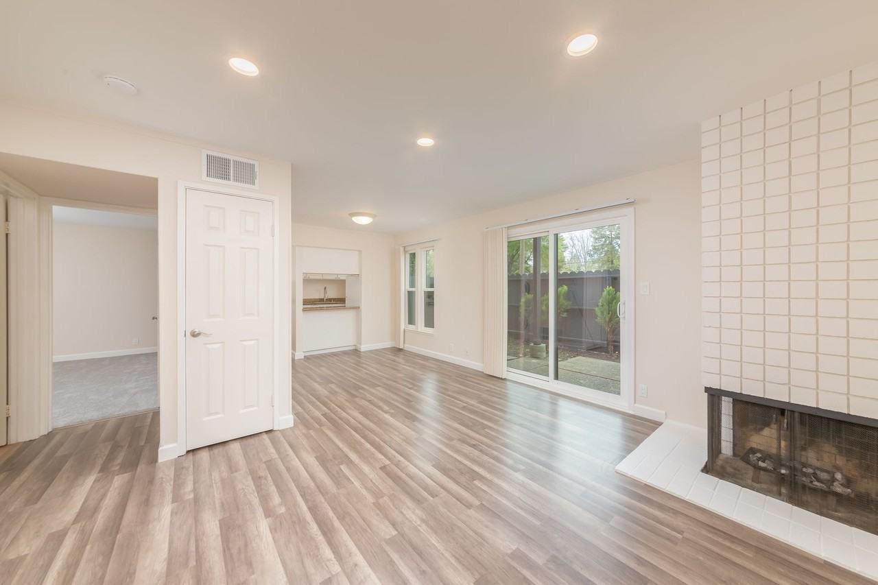 Camelback East Apartments CEM - Photo 5 of 13