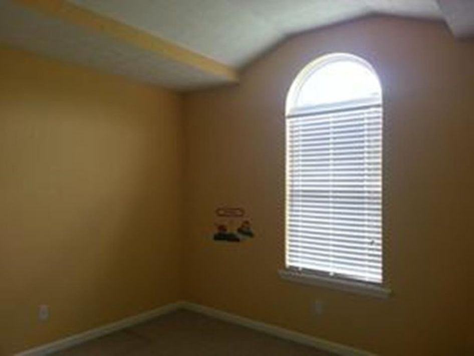 107 Winchester Ct #1 - Photo 5 of 11