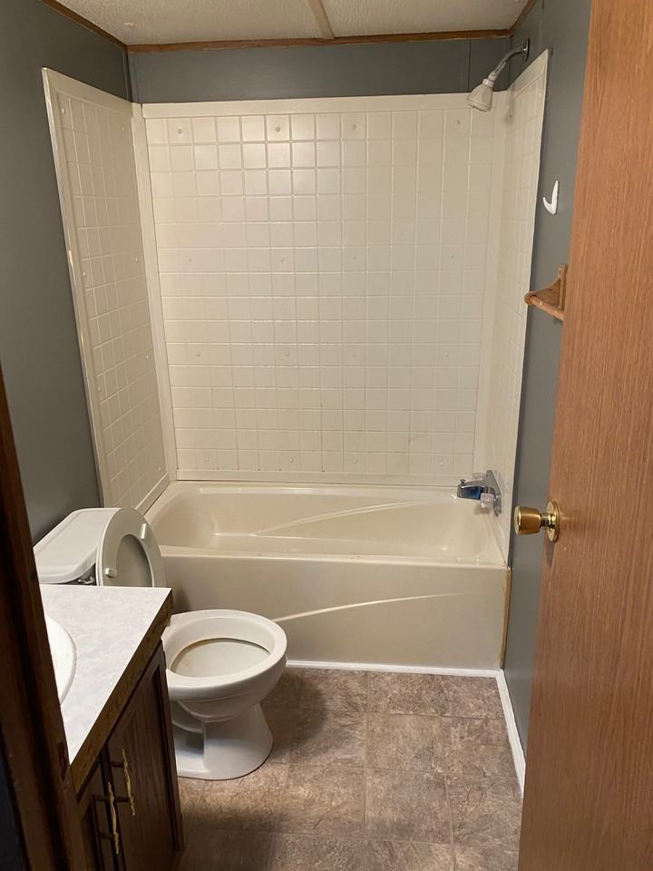 Copperhead Row Mobile Home Park - 114114 Yvonne Court - Photo 2 of 5