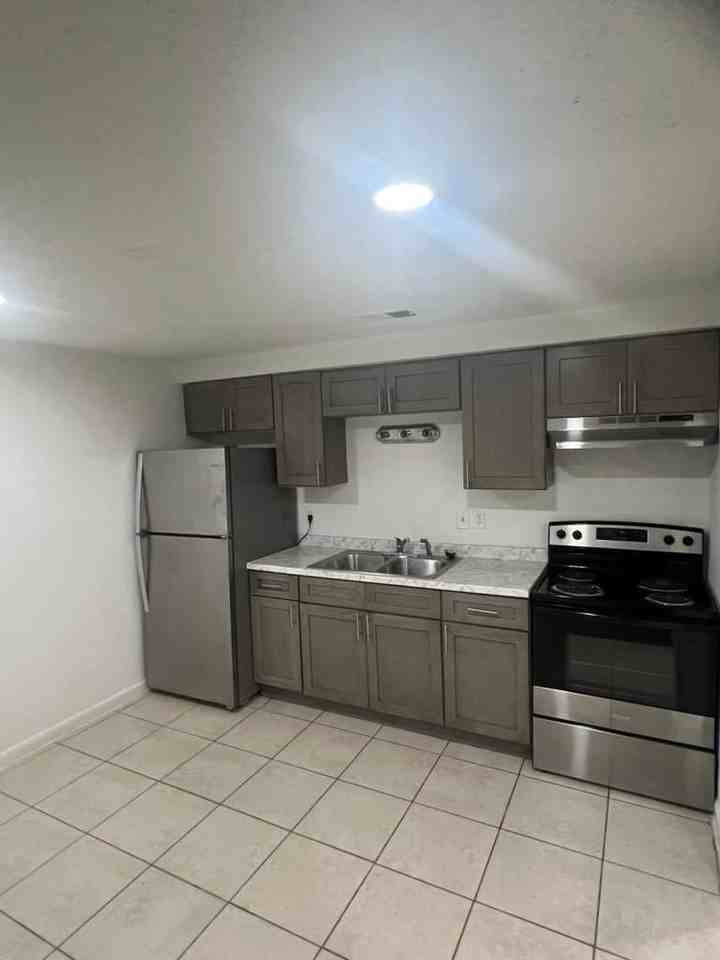 14001 San Casa Pl - Photo 3 of 9