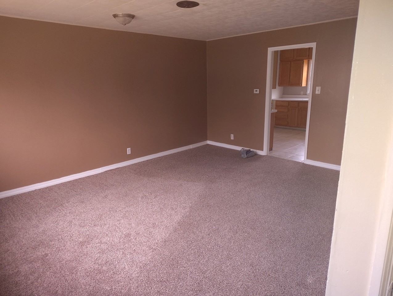 427 S 27th St #2 - Photo 2 of 7