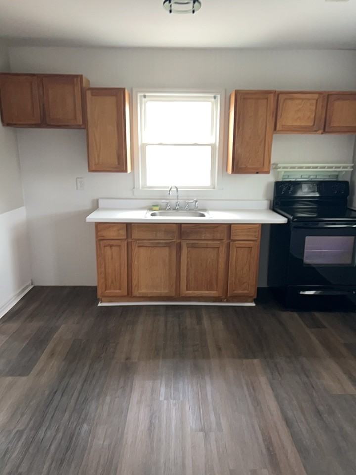 300 E Parkview Dr #1 - Photo 2 of 9