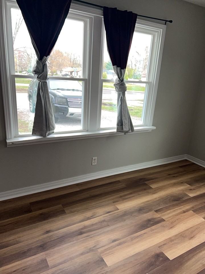 300 E Parkview Dr #1 - Photo 7 of 9