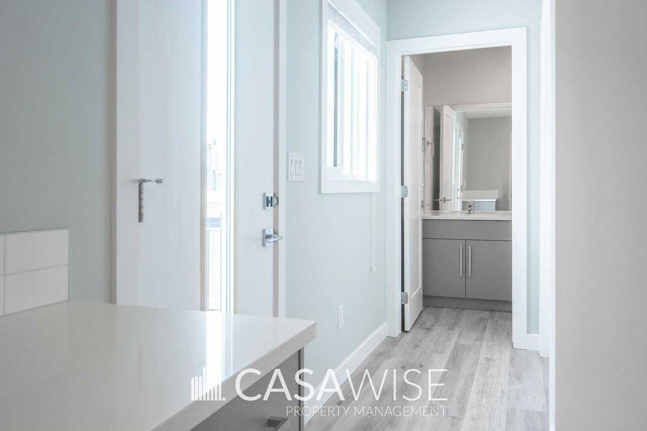 6469 177a Ave Nw #MAIN - Photo 6 of 20