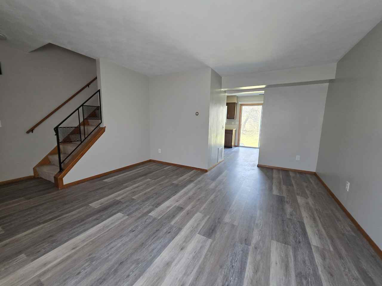 530 Maple Tree Ln #530 - Photo 3 of 11