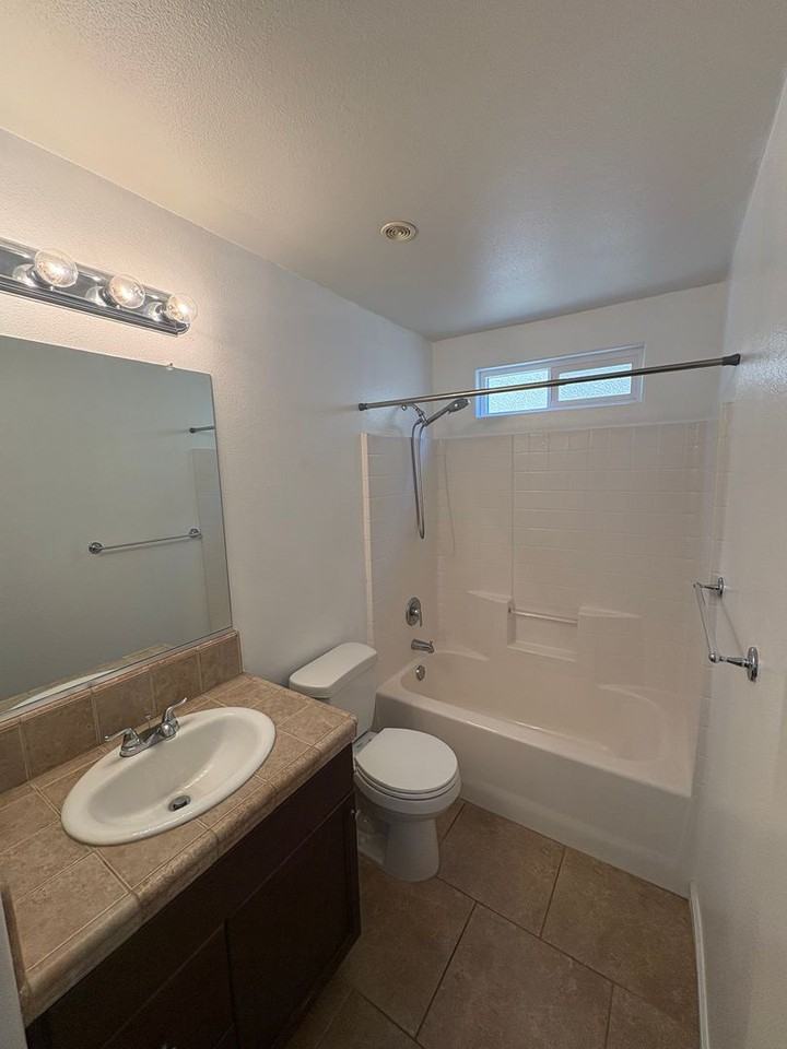 1826 Van Gogh Way - Photo 2 of 34