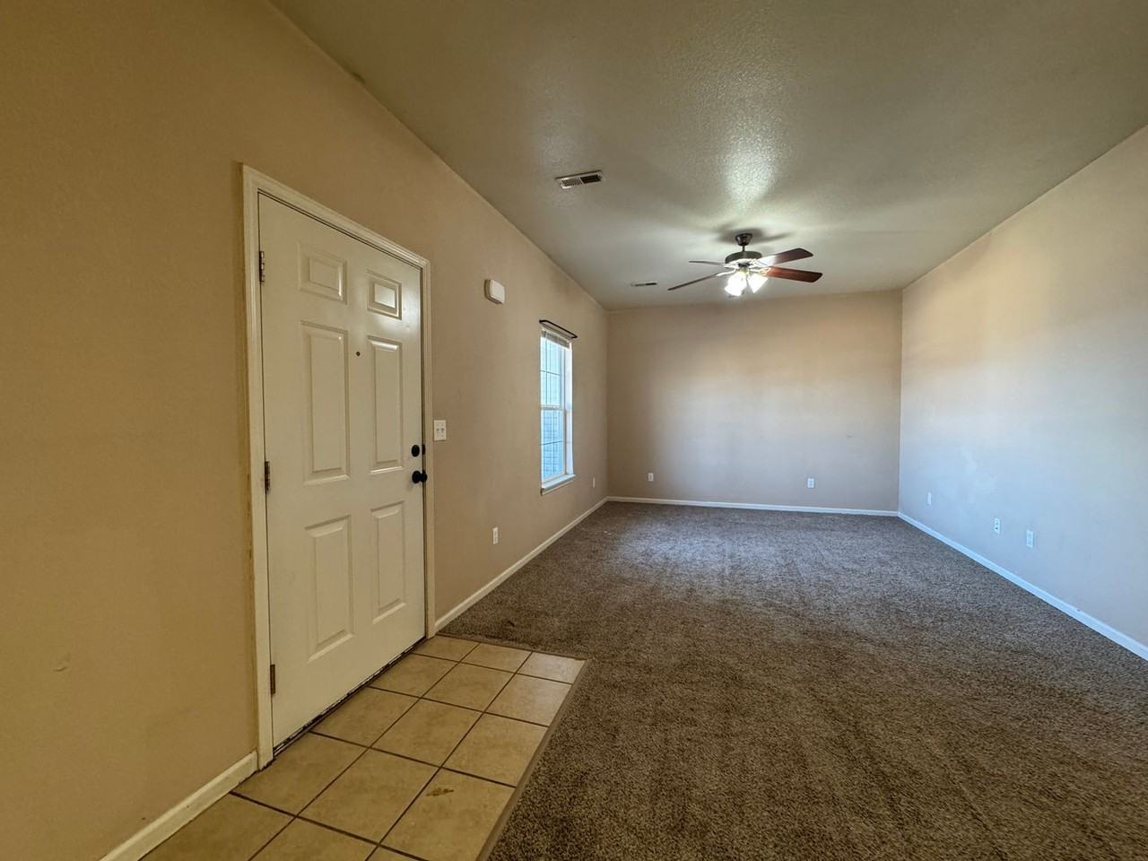 16711 Hunters Ridge - Photo 3 of 11