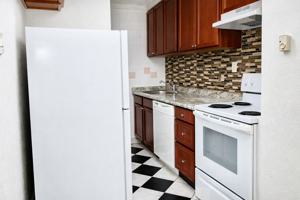 featured image of 206 Oak Manor Pl #206