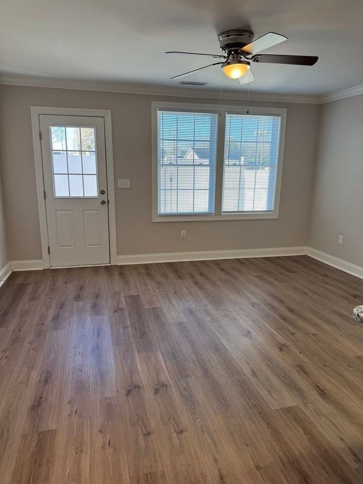 1006 10th Ave Ne - Photo 4 of 27