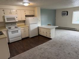 featured image of 1525 E Foxcliff Dr S