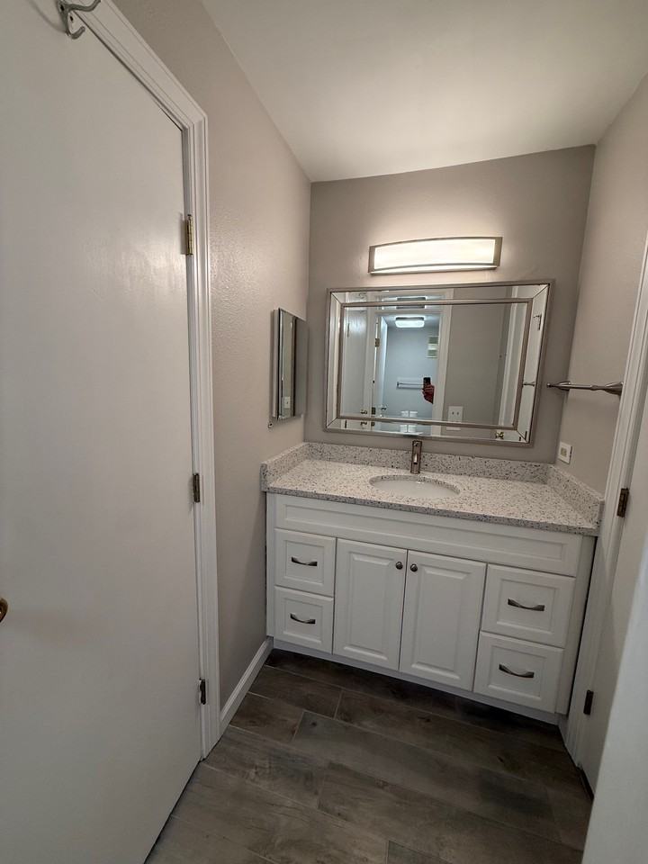 4300 Bay Point Rd #1 - Photo 5 of 10