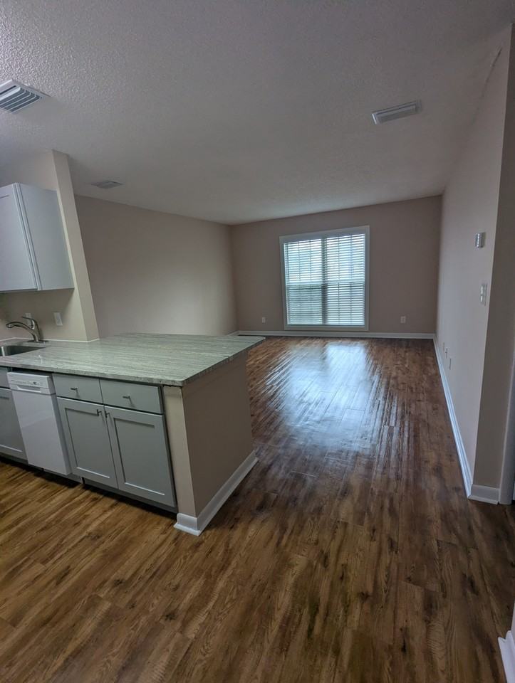 6840 Blue Heron Blvd #101