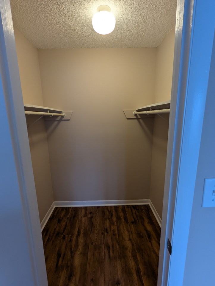 6840 Blue Heron Blvd #101 - Photo 4 of 19