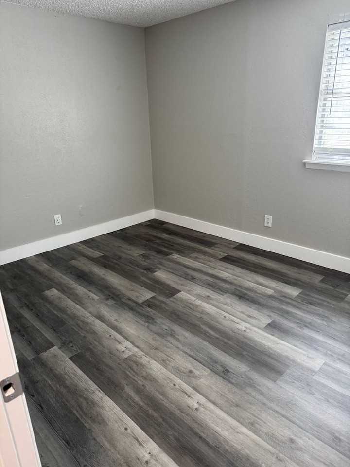 Madill - Photo 7 of 13