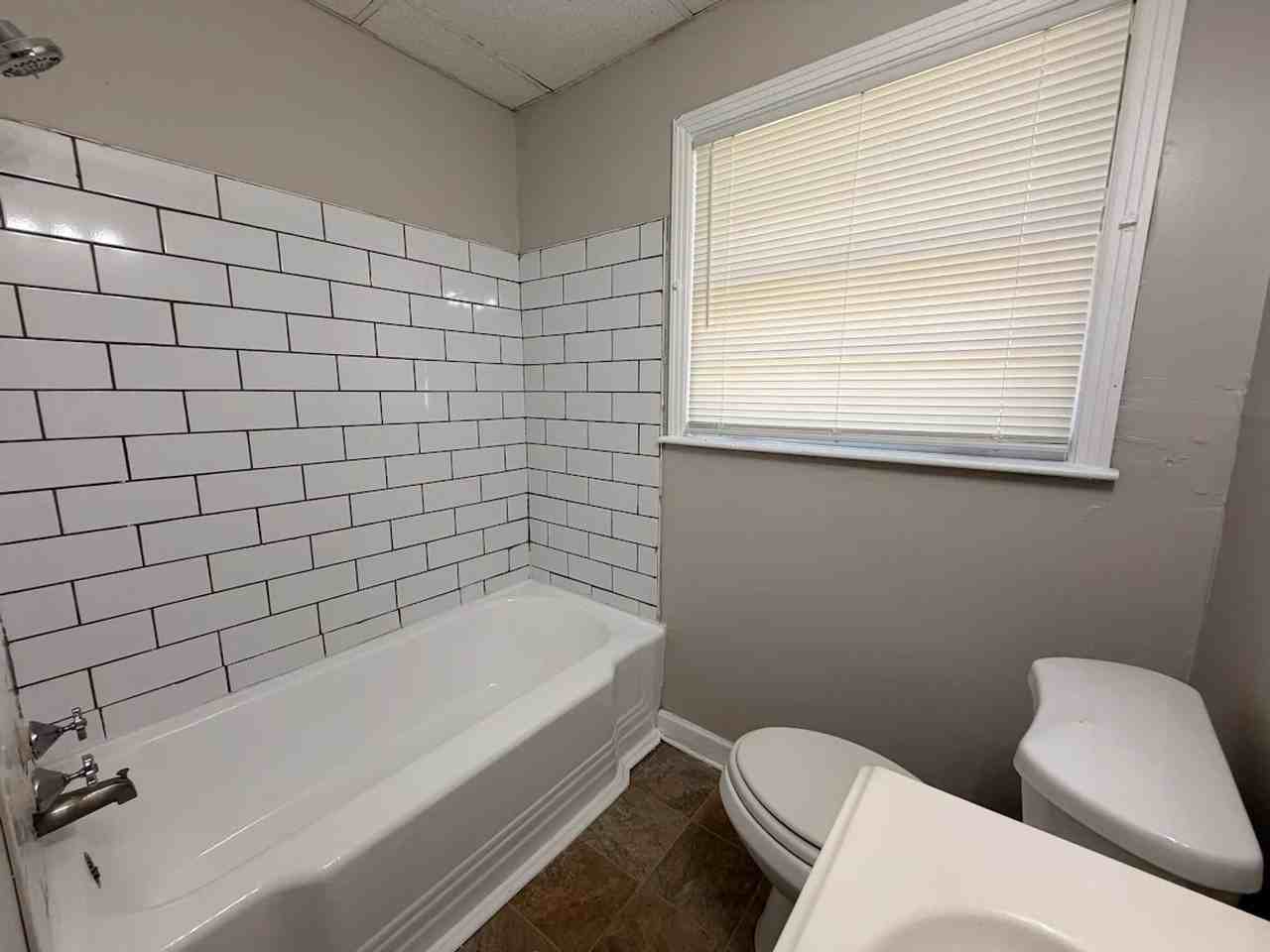 3102 Cloverhurst Dr - Photo 4 of 8