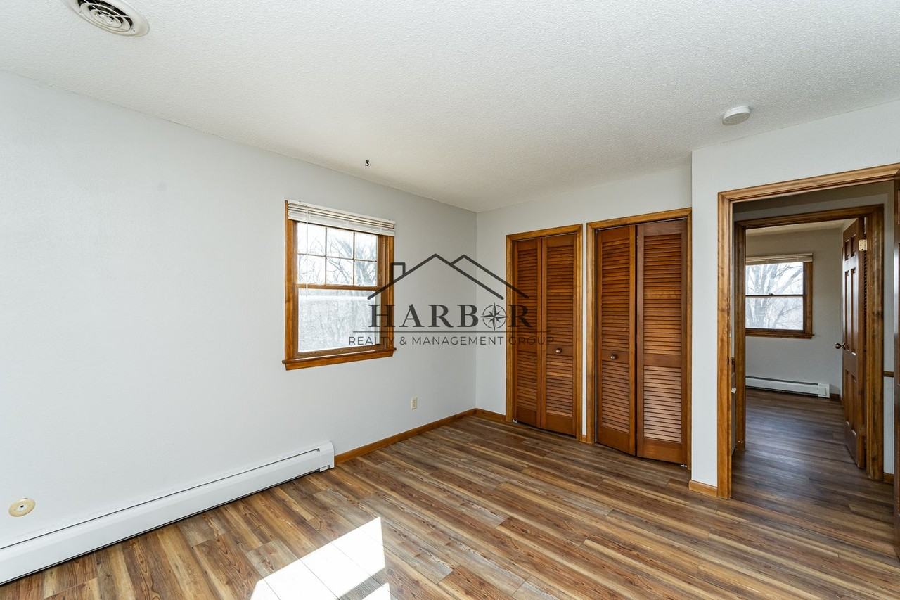 3504 Ogden Ct Ne - Photo 6 of 22