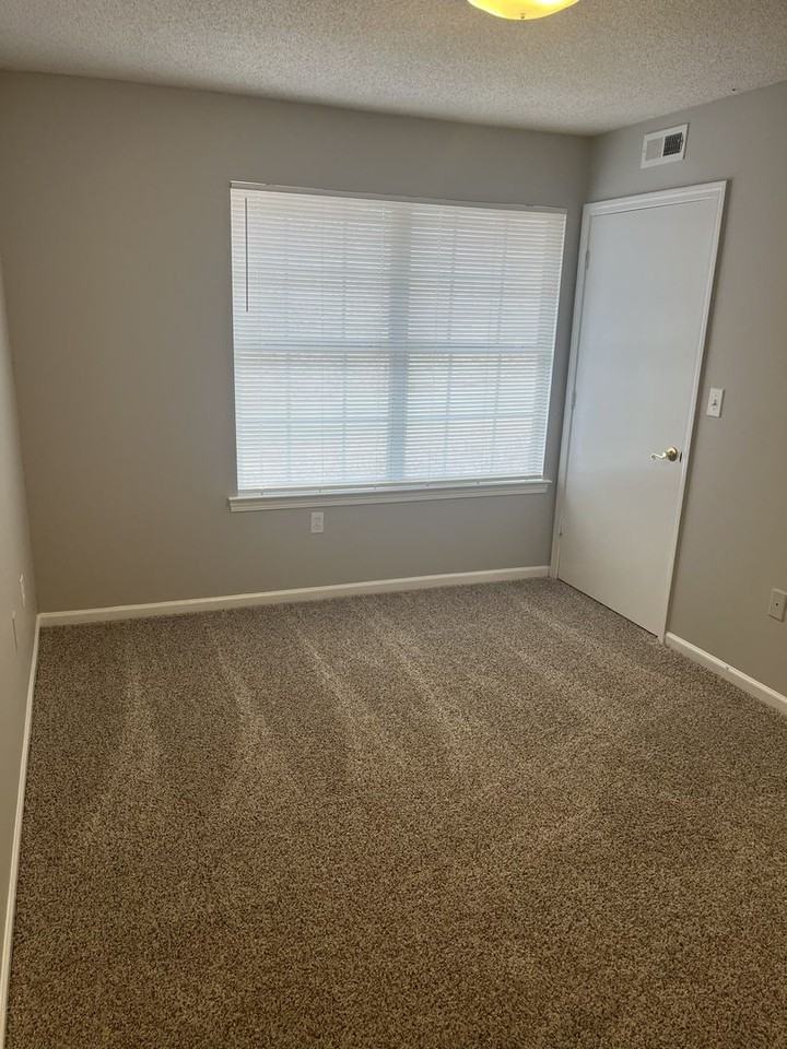 Creekside Retreat Townhomes - Photo 6 of 27