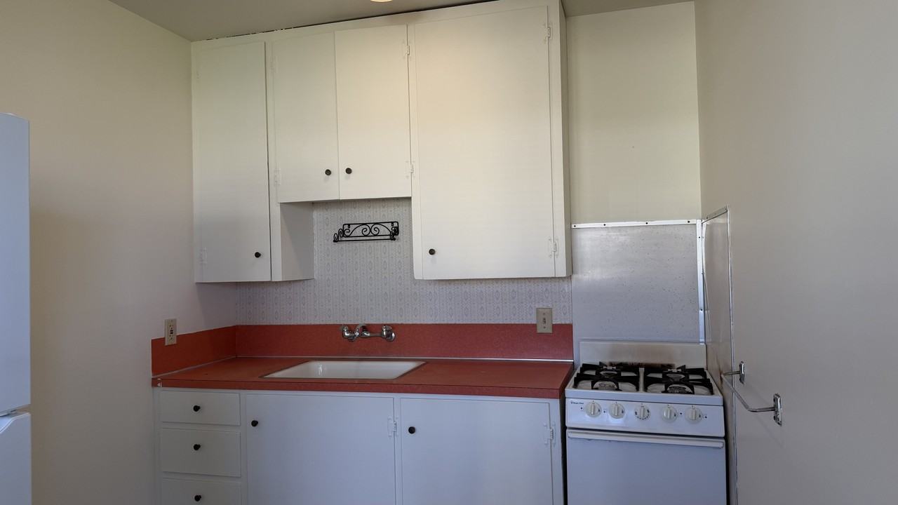 3435 Edgewood Rd #3435 - Photo 7 of 21